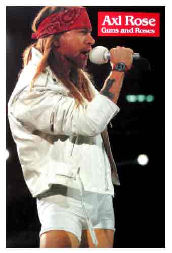 רובים ושושנים אקסל רוס Axl Rose סולן הופעה חיה רוק במה סקסי