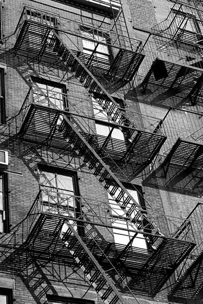 ניו יורק  NYC Buildings with fire exit ladders_NYC_-_Buildings_with_fire_exit_ladders