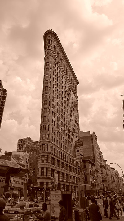 _Flatiron_buildin_vintage_style