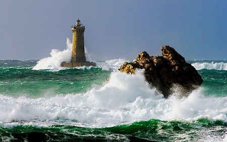 lighthouse  מגדלור