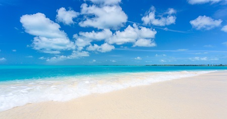 Tropical beach in Cayo Largoחוף    Tropical beach in Cayo Largo