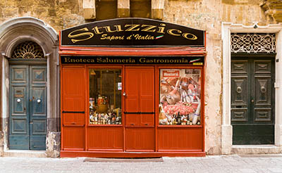 חנות מלטה  LValetta_Malta_Shop-in-Valetta-Old-Town