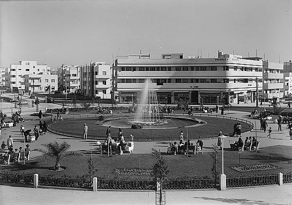 ככר דיזנגוף - תל אביב - תמונה על קנבס,מוכנה לתליה.ככר דיזנגוף - תל אביב